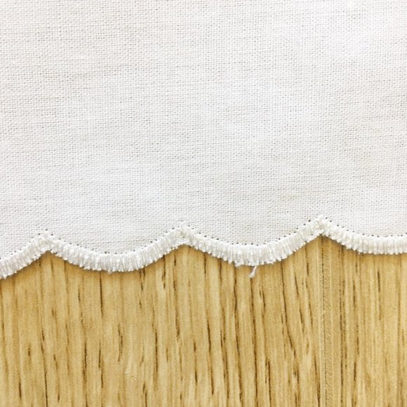 4 VINTAGE Table Napkins with Cutwork &  Embroidery. Elegant Linen - Picture 6 of 8